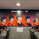 스틸시리즈, T1과 콜라보 소비자 체험 강화를 위한 스틸시리즈 브랜딩 PC방 오픈:: 보드나라 스틸시리즈, T1과 콜라보 소비자 체험 강화를 위한... 