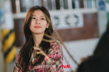 엄마친구아들 새로운 스틸 | 키노라이츠 커뮤니티