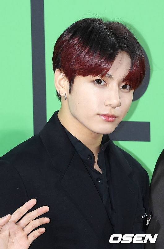 정국, 우익 모자 논란에 사과…더 깊이 생각하고 행동하겠다