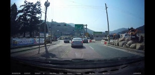 중앙선 따위는 개나줘버린 봉고르기니 | 보배드림 교통사고/블박