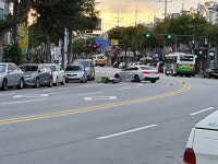 광주 문흥동 롯데리아앞 5시리즈와 오토바이 사고 | 보배드림 교통사고/블박