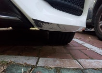 대구 타이어뱅크에서 수리를 받고 직원이 차를빼다가 범퍼하부를 긁었습니다. | 보배드림 교통사고/블박