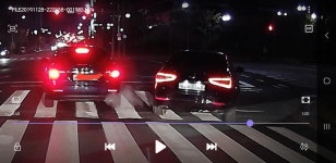 용산동 대구학생문화센터에서 용산네거리 방향 신호위반 k7봐라 | 보배드림 교통사고/블박