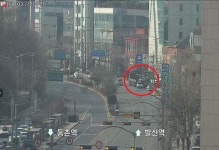 공항대로 강서구청입구->발산역 방향 4차로 교통사고 | 보배드림 교통사고/블박