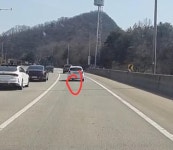 어제자 중부고속도로 아찔했던 순간 | 보배드림 교통사고/블박