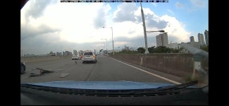 9월3일 16시경 어제 광주 무진대로 스티로폼더미 낙하차량 목격하신분?.. | 보배드림 교통사고/블박