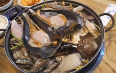 해물탕~ 아구찜~ 해물파전~낙지만두~~ 아점 시작합니데이♡ | 보배드림 자유게시판