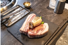 제주 ㄷㄷ흑돼지 맛집리뷰를 보다가...저도 발견했어요... | 보배드림 자유게시판
