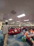 싱가포르 창이공항, 비행기 연착 중 벤치 독점한 한국인 모녀의 민폐 | 보배드림 자동차뉴스/토론