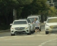 평택시 죽백동 위험 여성 등장…주민들 불안에 떤다 | 보배드림 자동차뉴스/토론 평택시 죽백동 위험 여성 등장…