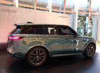 1억 5천의 최고급 영국산 SUV인 신형 레인지로버 스포츠 P360 | 보배드림 직찍/특종발견