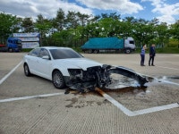 오늘 고성공룡나라 휴게소 내 대형사고.. | 보배드림 교통사고/블박