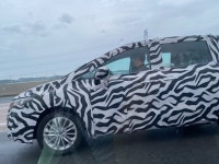 후배가 서해대교에서 봤다는 위장막 차.. 뭘까요? | 보배드림 직찍/특종발견