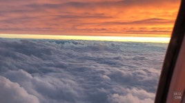 하늘에서 보는 저녁노을.gif | 보배드림 항공/해운/철도