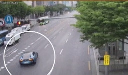 강남대로 차팔이 음주충 움짤 | 보배드림 유머게시판
