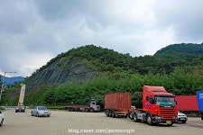 청도 새마을 휴게소의 빨간색 스카니아 | 보배드림 베스트글