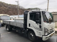 서비스센터에서 만난 다양한 이스즈 엘프 트럭입니다. | 보배드림 트럭/버스/중기