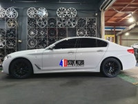 [포텐모터스] BMW 530i BMW 5시리즈 G30 순정 18인치 휠 수리 | 보배드림 장착시공사진
