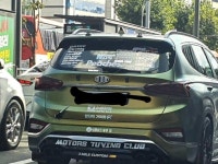수배 환영인데 번호판 가려주는 센스? 이건 뭔 의미죠? | 보배드림 국산차게시판