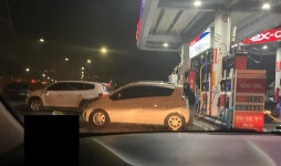 좌측 주유구 차 우측 주유하는 차들 때문에.. | 보배드림 국산차게시판