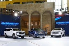 GM, 픽업·SUV 브랜드 GMC 국내 출시 선언…시에라 드날리 공개 | 보배드림 자동차뉴스