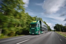 스카니아, 태양열로 구동하는 트랙터 개발 착수 | 보배드림 자동차뉴스