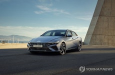 현대차, `2026 아반떼` 출시…편의사양·첨단 보조기능 기본탑재 | 보배드림 자동차뉴스