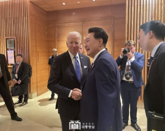 윤카 G20 인싸외교 | 보배드림 정치게시판