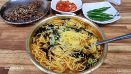 오랜만에 잔치국수 맛나네 ㅋ | 보배드림 정치게시판