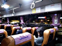 저번 주 수요일 저녘에 탄 비상문이 있는 버스입니다 | 보배드림 트럭/버스/중기