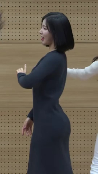 미시룩 입으니까 제대로 드러나는 앨리스 소희 몸매 t01_01 > 움짤 > 미시룩 입으니까 제대로 드러나는 앨리스 소희 몸매