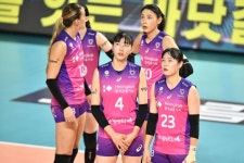 투혼에도 한끗 모자랐다…흥국, 현대에 2-3 석패 : 배구 : 스포츠 : 뉴스 : 한겨레 투혼에도 한끗 모자랐다…흥국, 현대에 2-3 석패