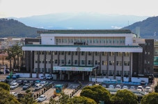 버스요금 인상 반대하던 이재명 지사…왜 정부안 수용했을까? : 전국일반 : 전국 : 뉴스 : 한겨레 버스요금 인상 반대하던 이재명 지사…왜 정부안... 