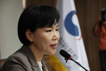 [포토] 전현희 국민권익 위원장 “명백한 표적 감사, 허위 조작... 한겨레 [포토] 전현희 국민권익 위원장 “명백한 표적 감사, 허위 조작 보고서”