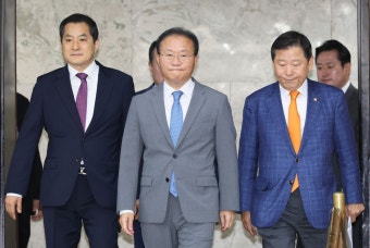 법안 손 놓고 있던 여야, ‘출생통보제·보호출산제’ 도입 한목소리