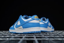 나이키 우먼스 덩크 로우 코스트 풋셀 스토어