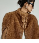 셀럽들의 선택, DINT - J2984 퍼 케이프 셀럽들의 선택, DINT