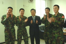 군부대위문(추석)상세 | 사진기록>컨텐츠>디지털 아카이브>경상북도 경북도청, 경상북도, 경북, 도청, Gyeongsangbuk-do