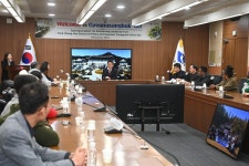2.6 영남대학교 박정희새마을대학원생 간담회상세 | 사진기록>컨텐츠>디지털 아카이브>경상북도 경북도청, 경상북도, 경북, 도청... 