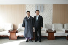 20081118 광복회장방문상세 | 경상북도 신(新,信)기술 오픈마켓 경상북도 신(新,信)기술 오픈마켓