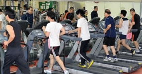 헬스클럽 이용하기 (1)