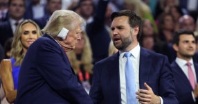 트럼프, 러닝메이트로 J.D.밴스 의원 지명...트럼프 경호 논란 속... D.밴스 의원 지명...트럼프 경호 논란 속, 비밀경호국 현지 경찰 지지 