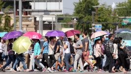 한국 정부 폭염대응 체제 전환...축구장 46개 크기 한류 콘텐츠 테마공원 착공