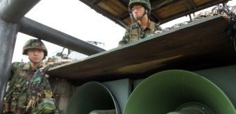 한국, 대북 확성기 방송 중단...
