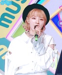 귀염 터지는 하얀 정연