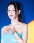 유아 오마이걸 태그호이어 팝업 포토콜