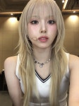 금발로 염색한 엔믹스 지우 비주얼