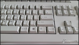 기글 하드웨어 외부 사용기 게시판 - G80-3497, 하나부터 열까지 모든것이 독특한 체리 스탠다드.