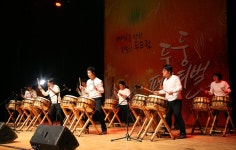 “두둥, 심장을 울리는 소리…” : 경기도뉴스포털 : 경기도뉴스포털 “두둥, 심장을 울리는 소리…”