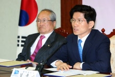 김 지사 “어르신들 절망을 희망으로!” : : 경기도뉴스포털 김 지사 “어르신들 절망을 희망으로!”